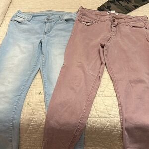 Set of old navy super skinny jeans size 14